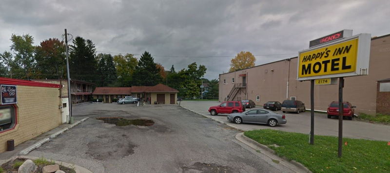 Happy Humphreys Motel (Humphrey Motel, Happys Inn Motel) - Historical Street View (newer photo)